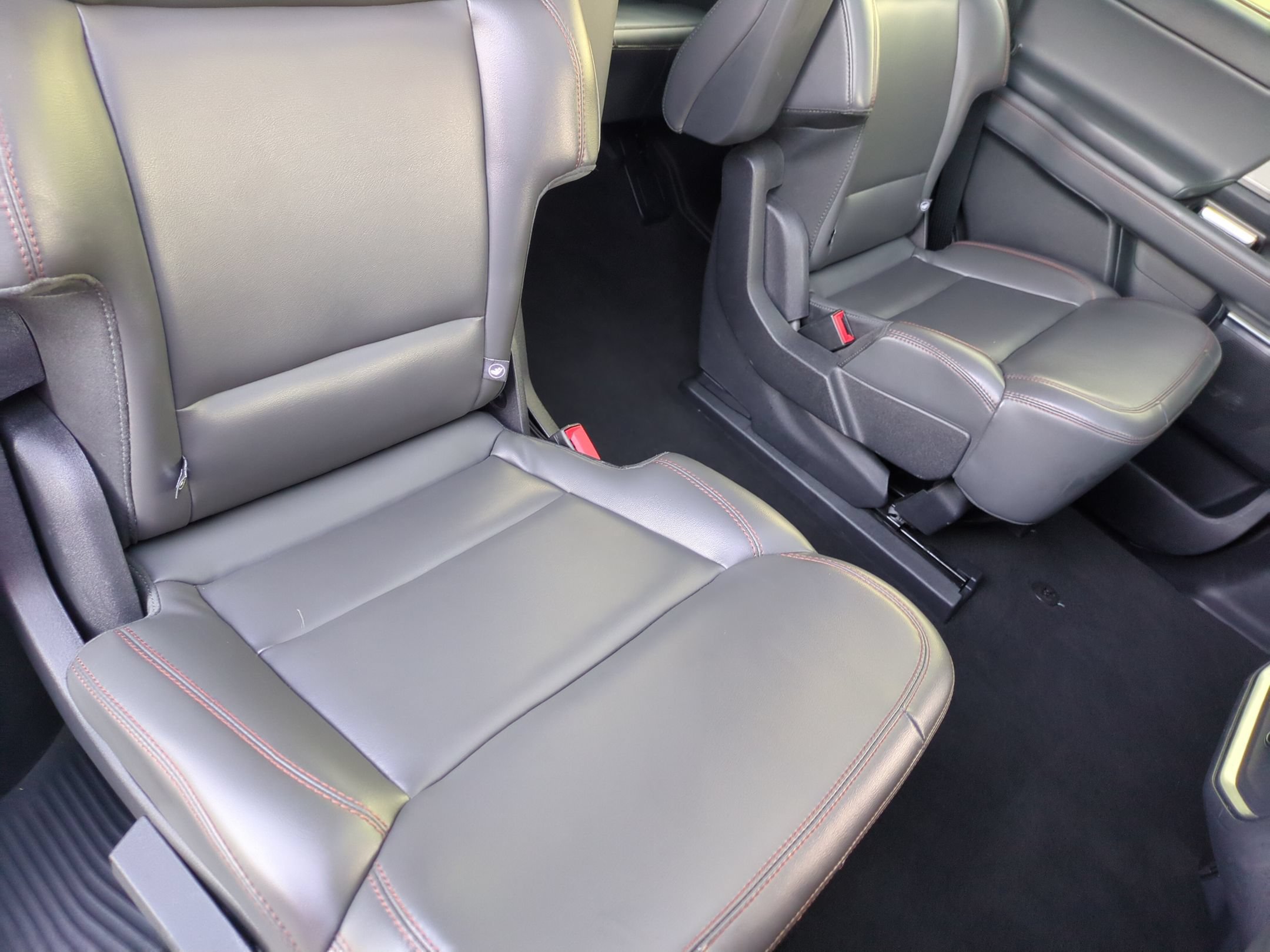Certified 2025 Ford Expedition Active AWD/4WD image 37