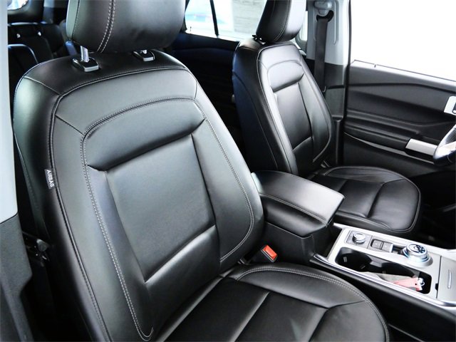 Certified 2022 Ford Explorer XLT w/ Equipment Group 202A image 12