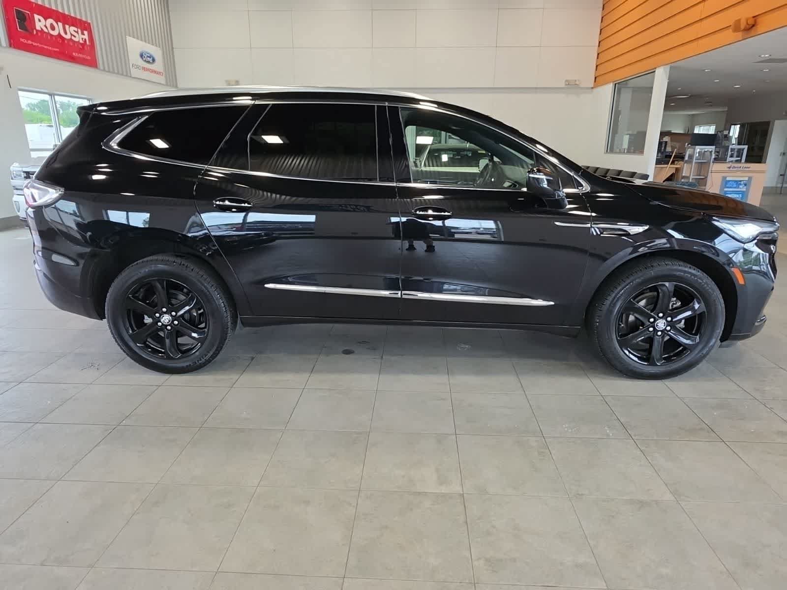 Used 2023 Buick Enclave Essence w/ Sport Touring Edition FWD image 6