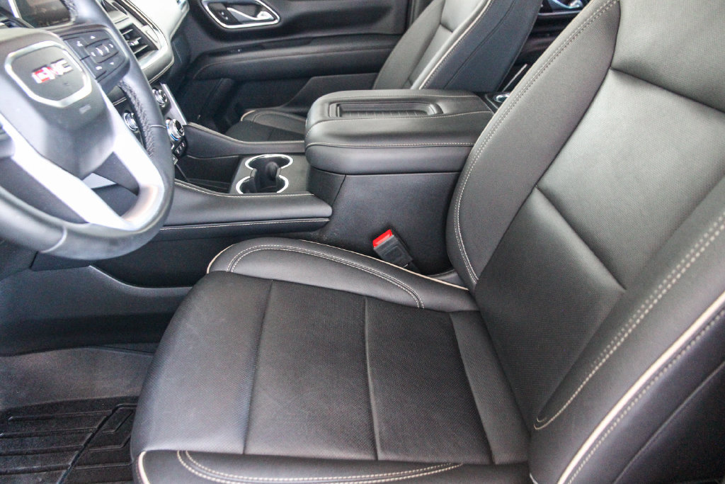 Used 2023 GMC Yukon SLT w/ SLT Luxury Package AWD/4WD image 18