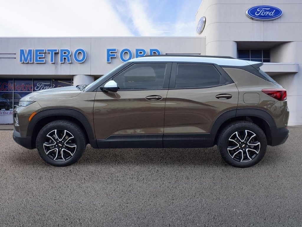 Used 2021 Chevrolet TrailBlazer ACTIV w/ Sun and Liftgate Package AWD/4WD image 6