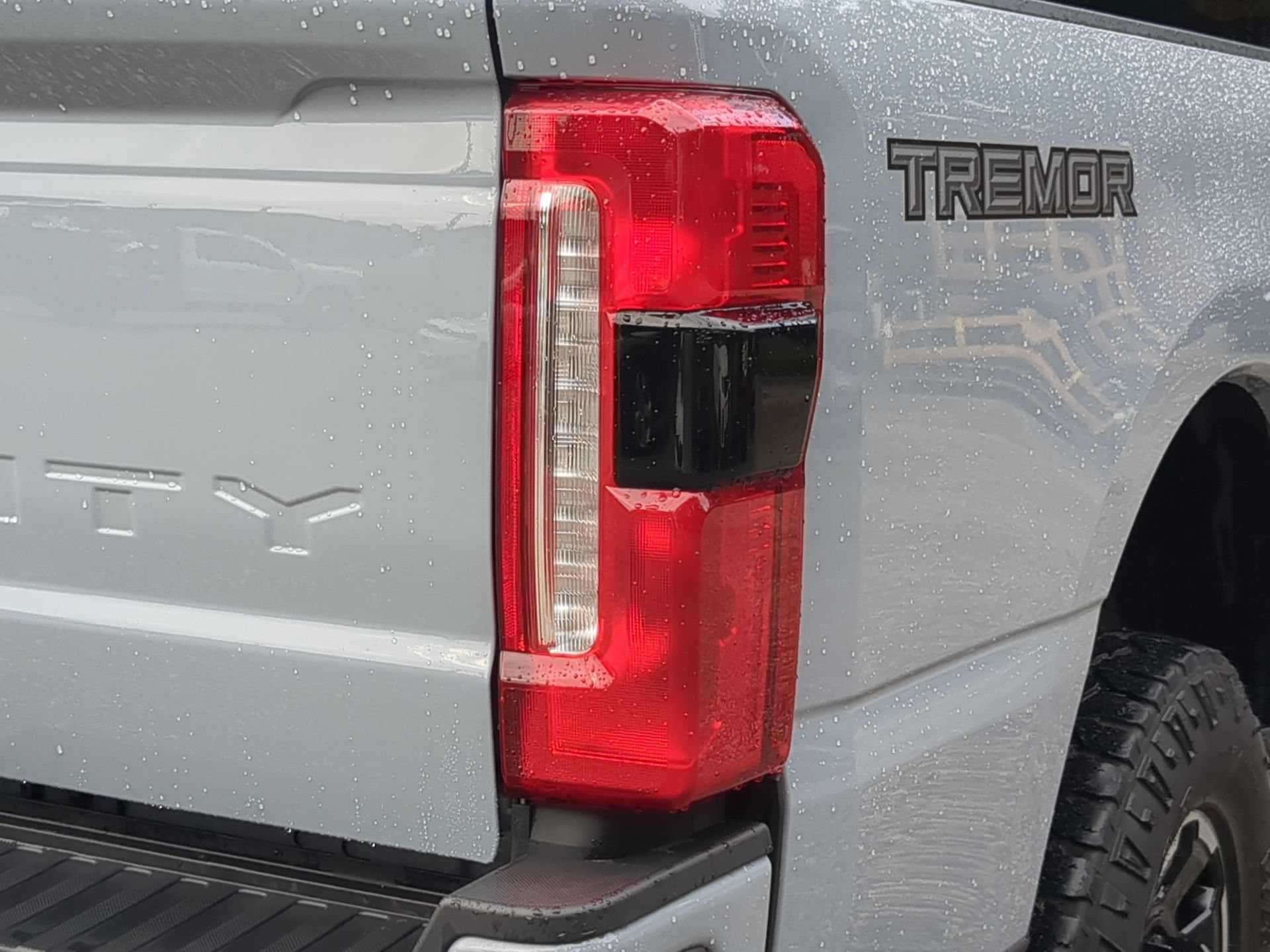 Certified 2025 Ford F250 Lariat w/ Lariat Ultimate Package AWD/4WD image 45