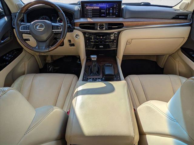 Used 2017 Lexus LX 570 4WD w/ Luxury Package image 17