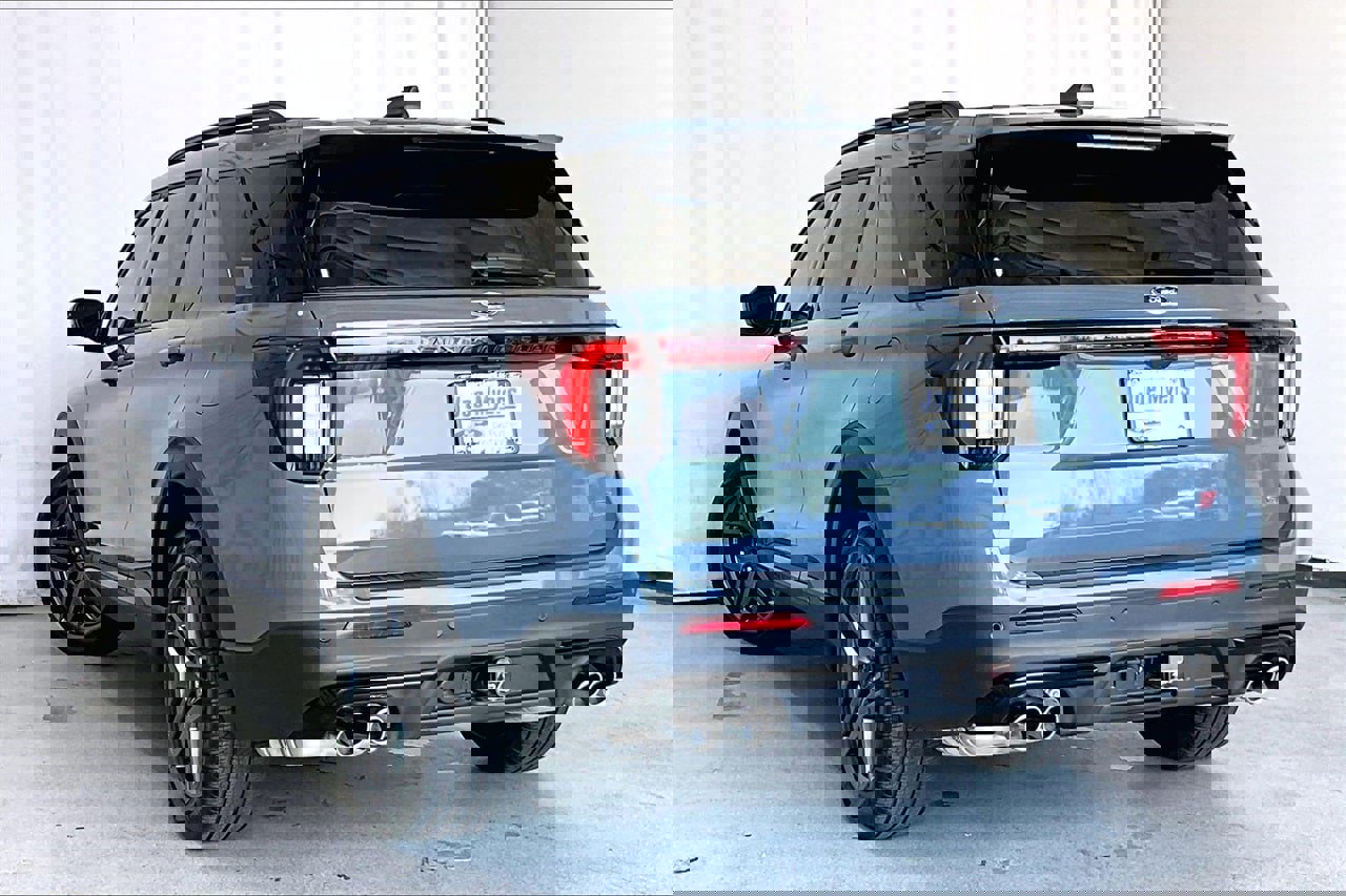 Certified 2025 Ford Explorer ST image 2