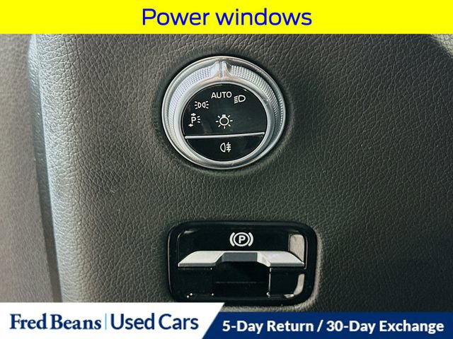 Used 2023 Mercedes-Benz GLC 300 4MATIC image 12