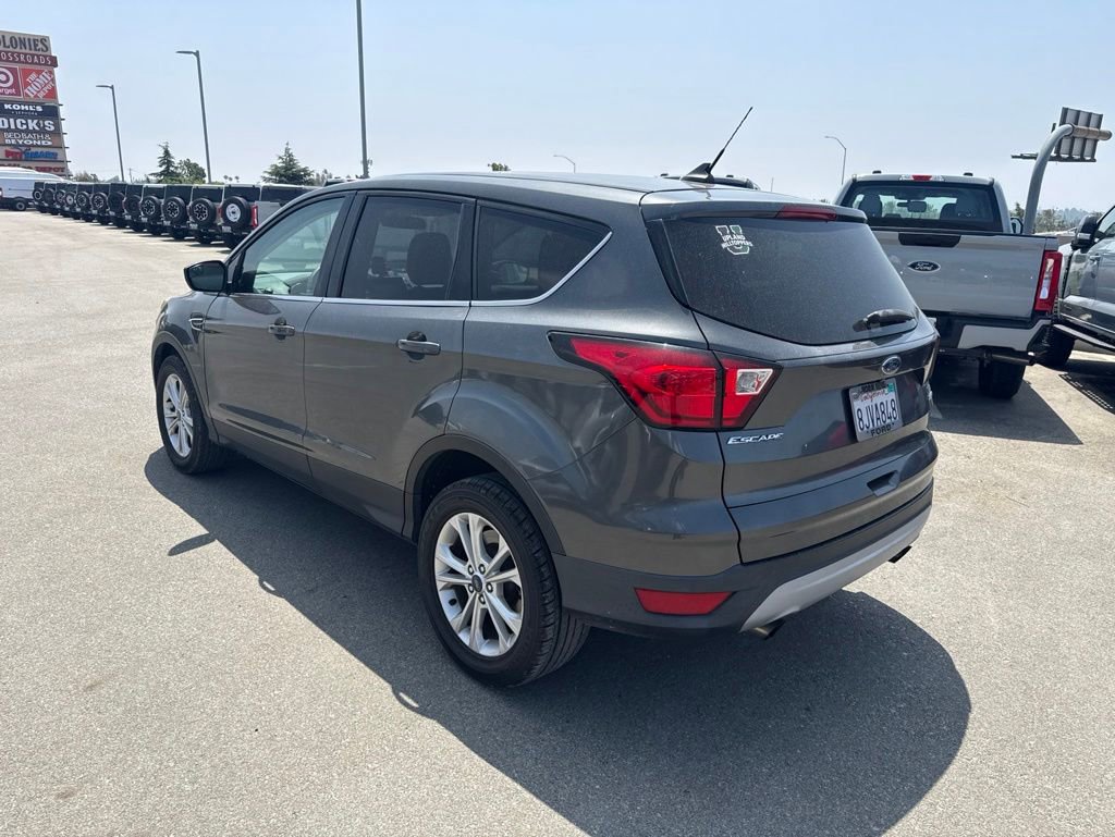 Certified 2019 Ford Escape SE FWD image 4