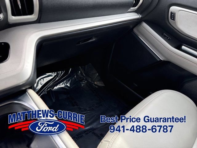 Certified 2025 Ford Expedition Active AWD/4WD image 26