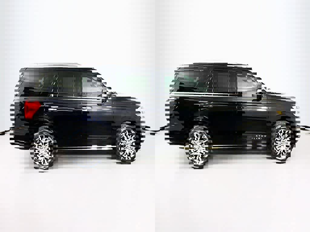 Certified 2023 Ford Expedition Platinum image 25