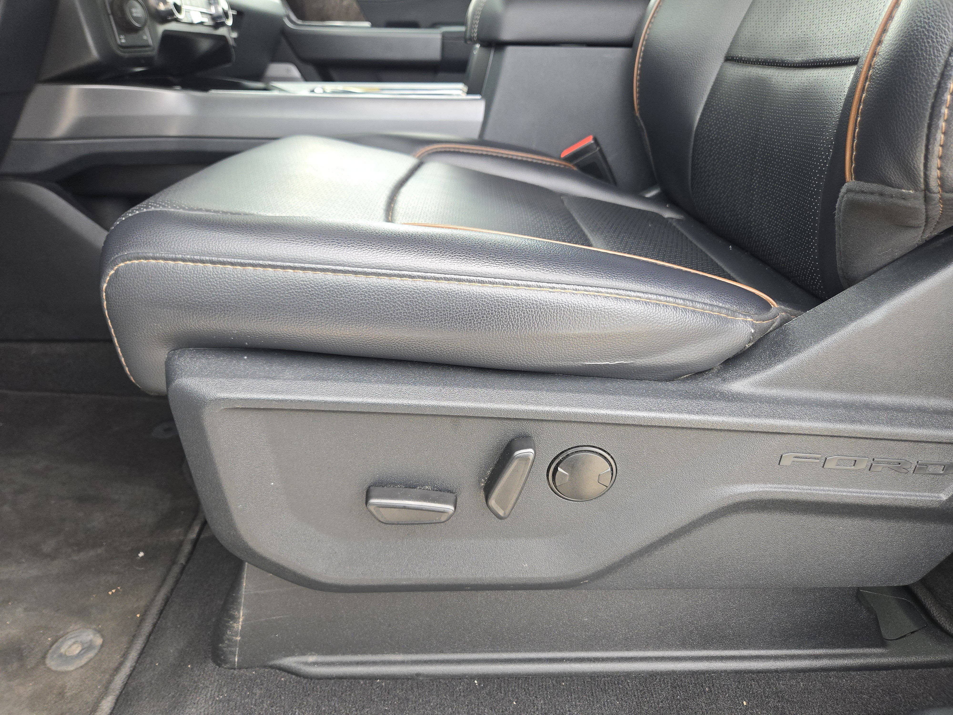 Certified 2025 Ford F250 Lariat w/ Chrome Package AWD/4WD image 23