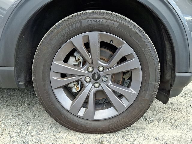 Certified 2024 Ford Explorer XLT w/ Equipment Group 202A AWD/4WD image 9