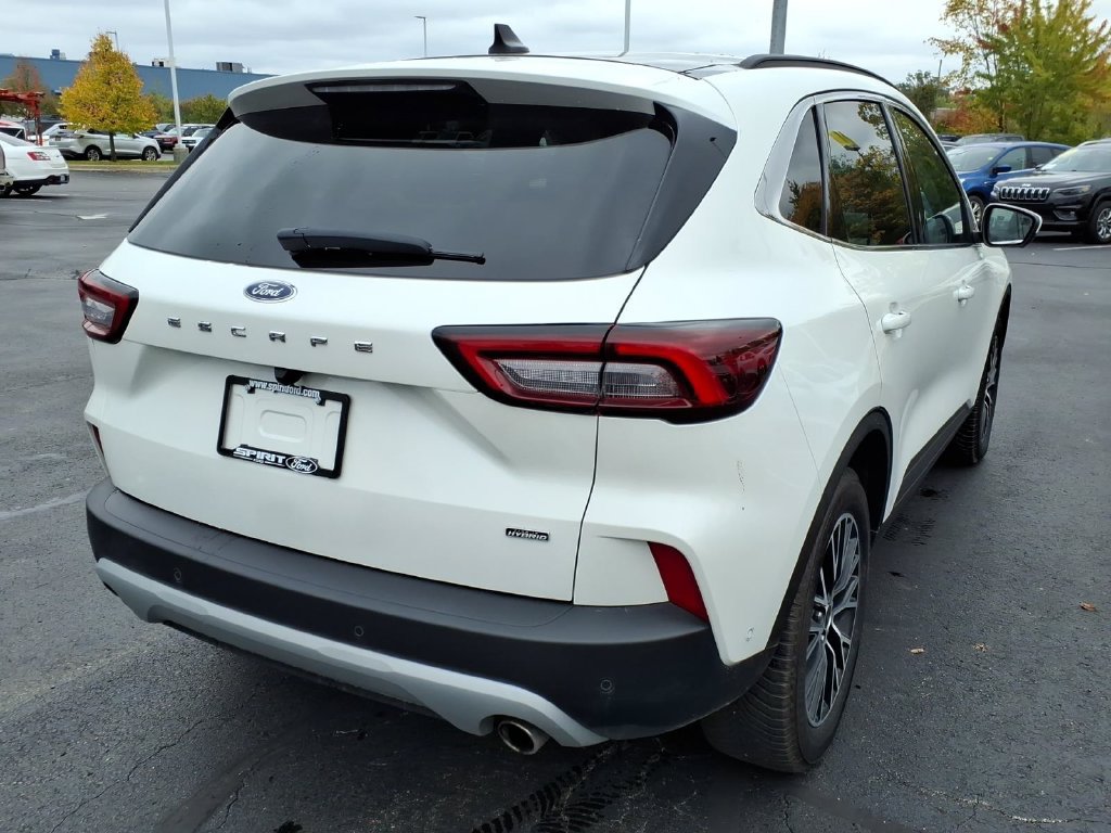 Certified 2023 Ford Escape SE w/ PHEV Premium Package FWD image 4