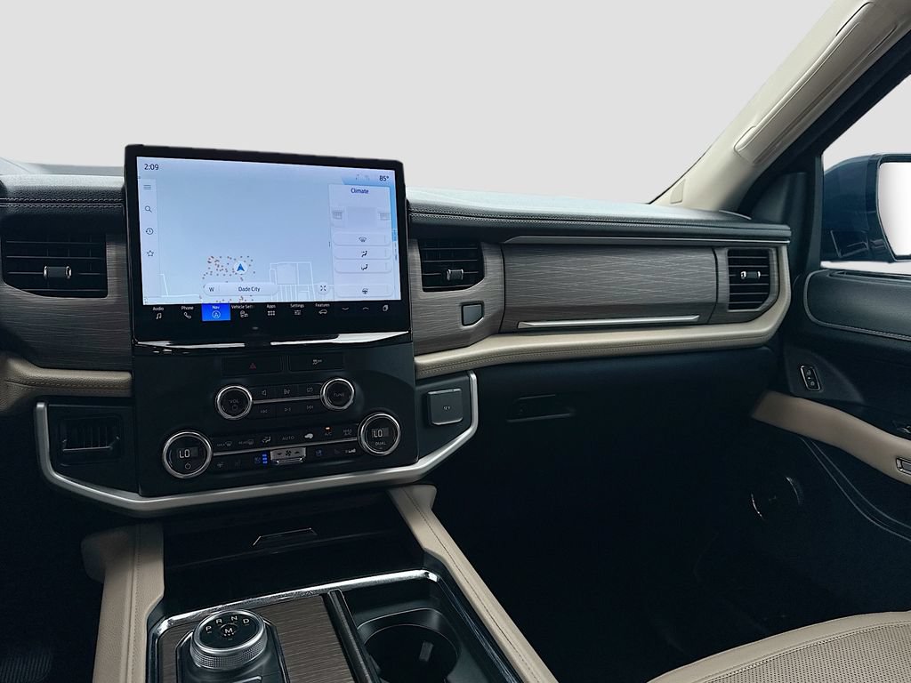Certified 2023 Ford Expedition Max Limited RWD image 27