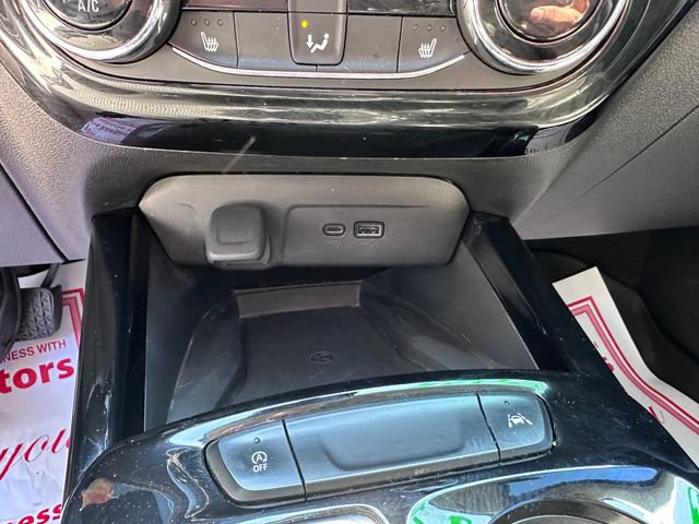 Used 2025 Chevrolet Trax ACTIV w/ Sunroof Package FWD image 15