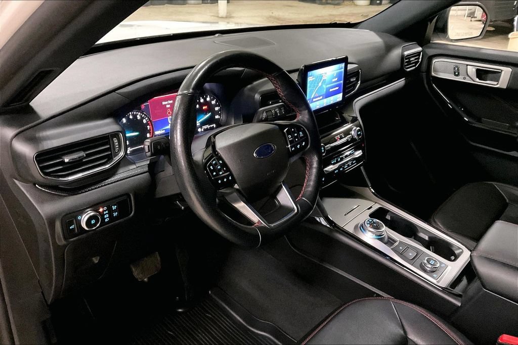 Certified 2023 Ford Explorer ST-Line AWD/4WD image 13