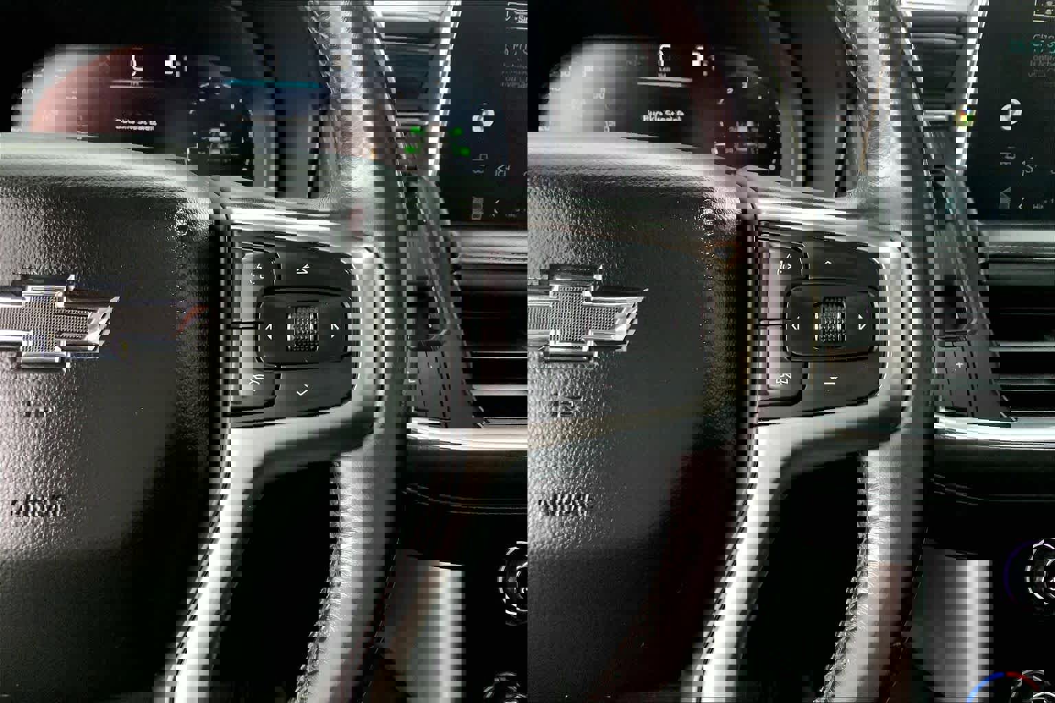 Used 2022 Chevrolet Suburban Z71 w/ Luxury Package image 20