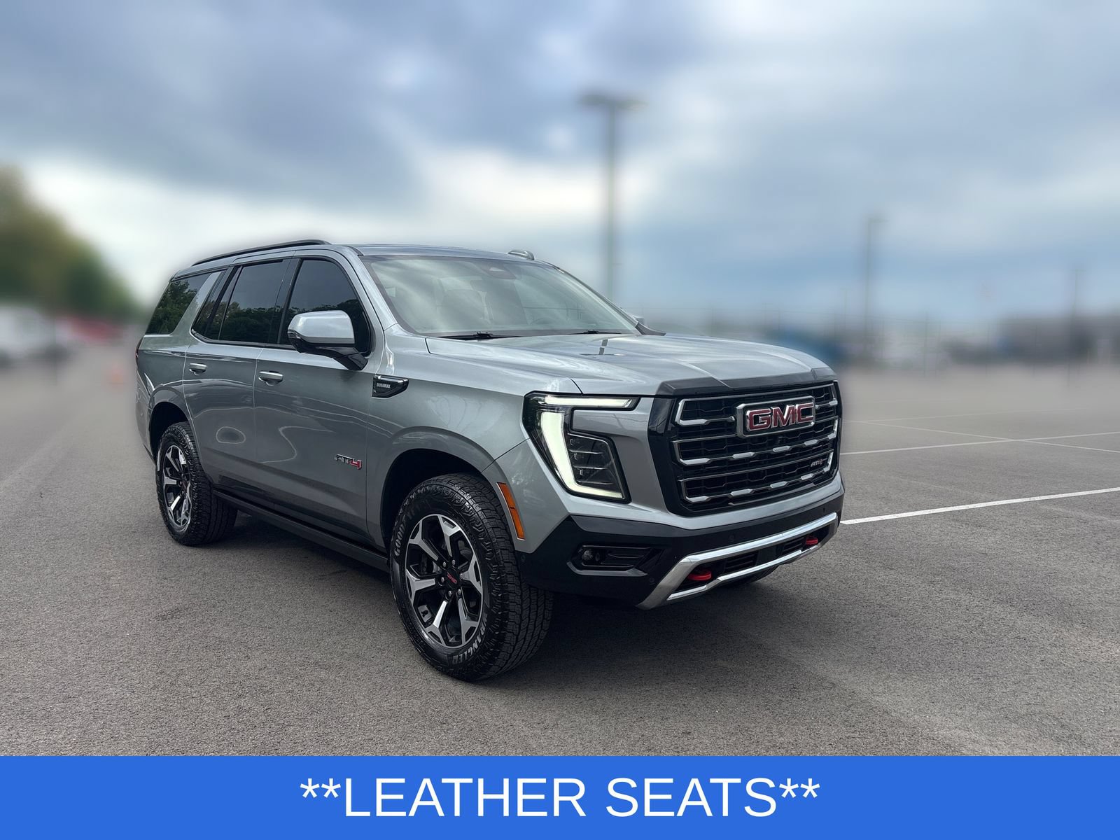 Used 2025 GMC Yukon AT4 w/ AT4 Premium Plus Package AWD/4WD image 9