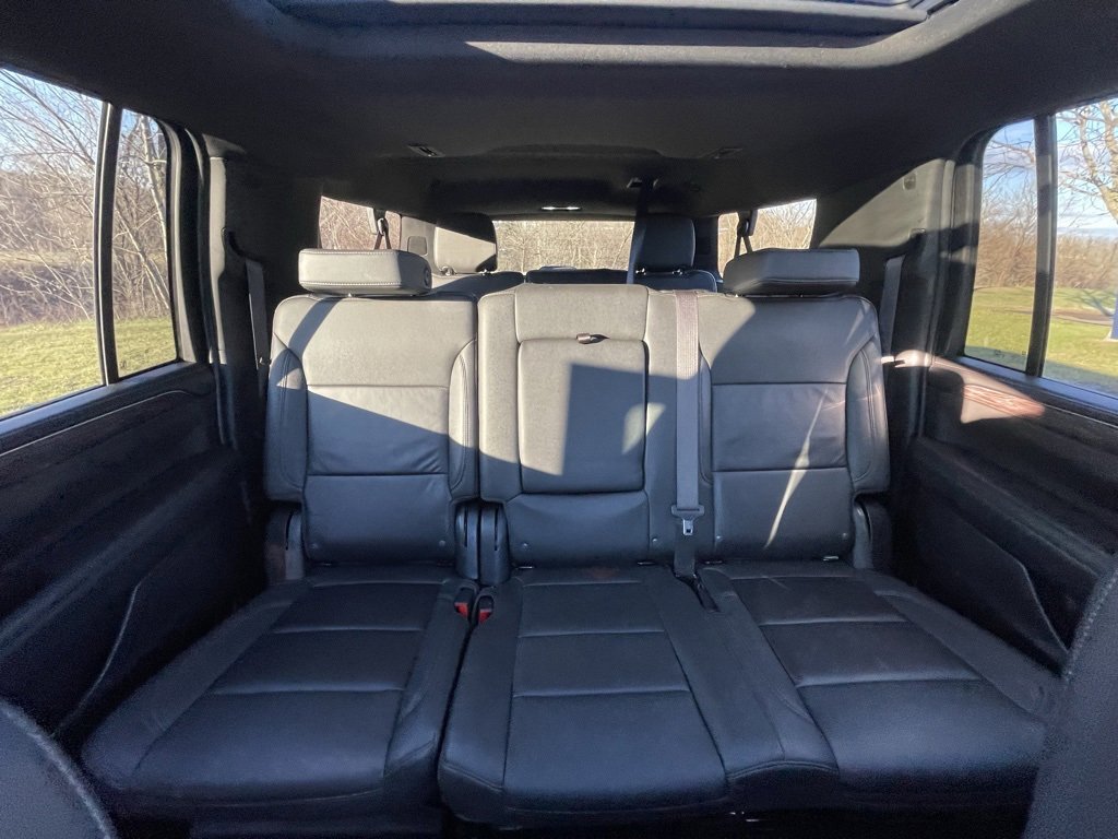 Used 2024 Chevrolet Suburban Z71 w/ Luxury Package image 18