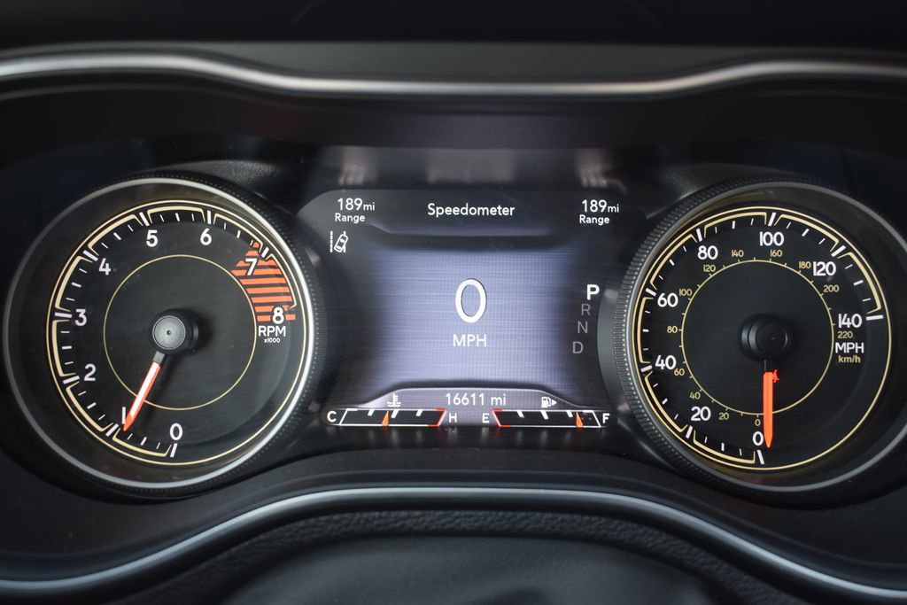 Used 2022 Jeep Cherokee Limited image 11