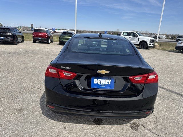 Used 2023 Chevrolet Malibu LS image 4
