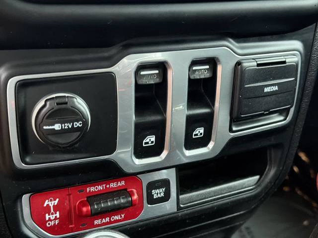 Used 2018 Jeep Wrangler Rubicon w/ Steel Bumper Group AWD/4WD image 30