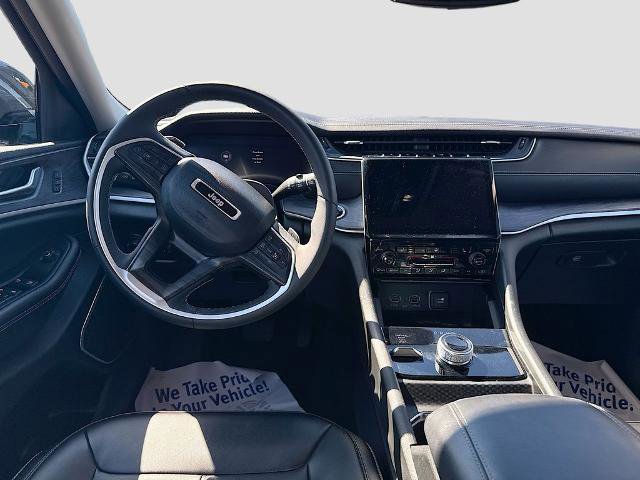 Used 2023 Jeep Grand Cherokee L Limited AWD/4WD image 19