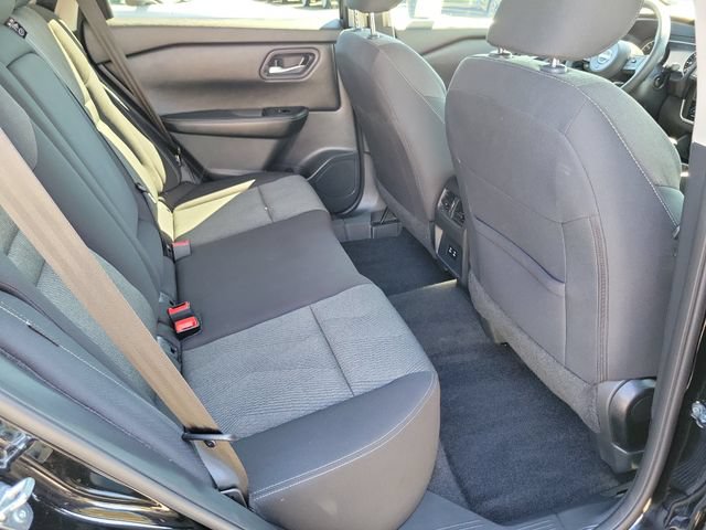 Used 2024 Nissan Rogue SV FWD image 17