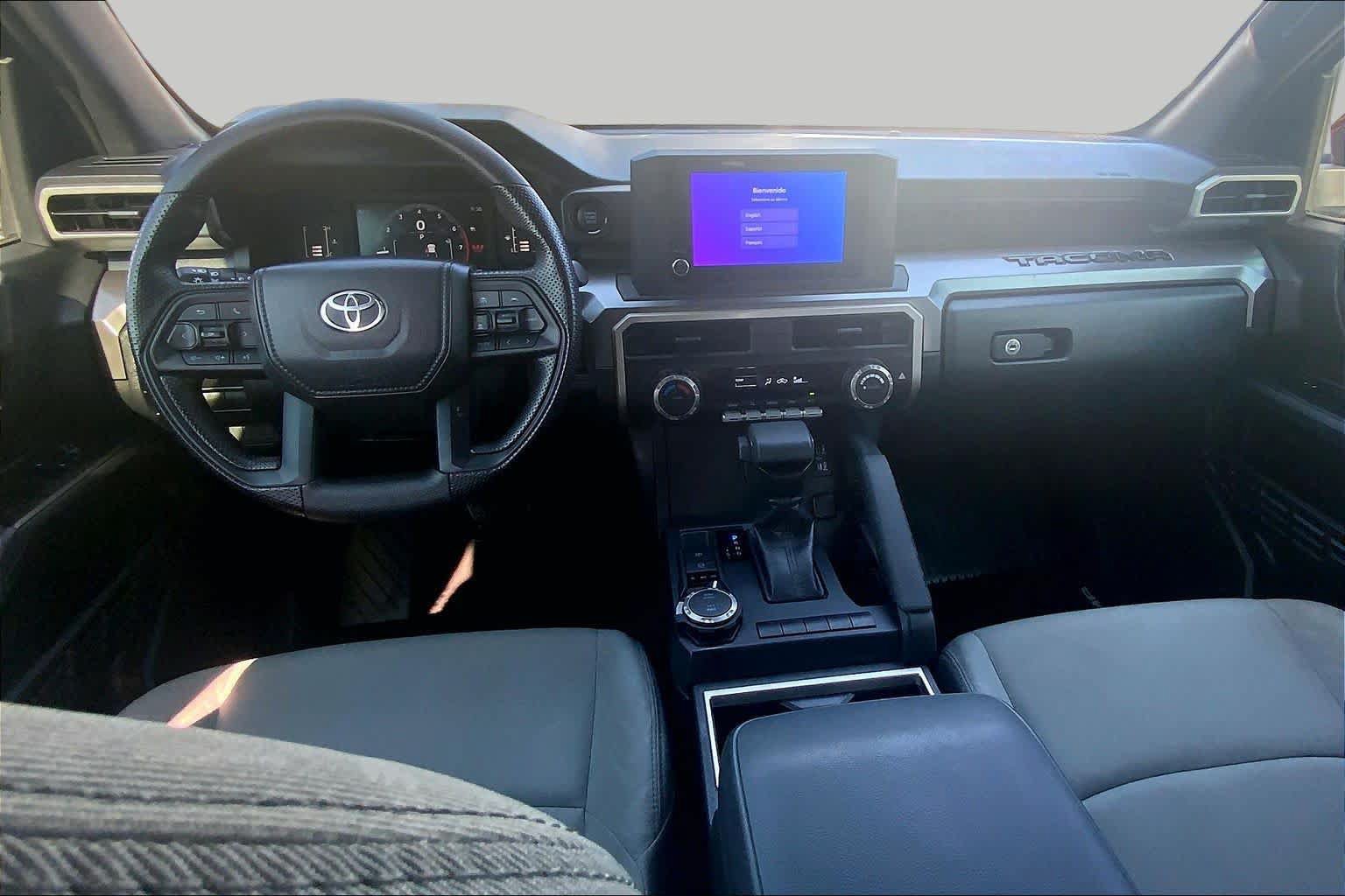 Used 2025 Toyota Tacoma SR5 AWD/4WD image 16