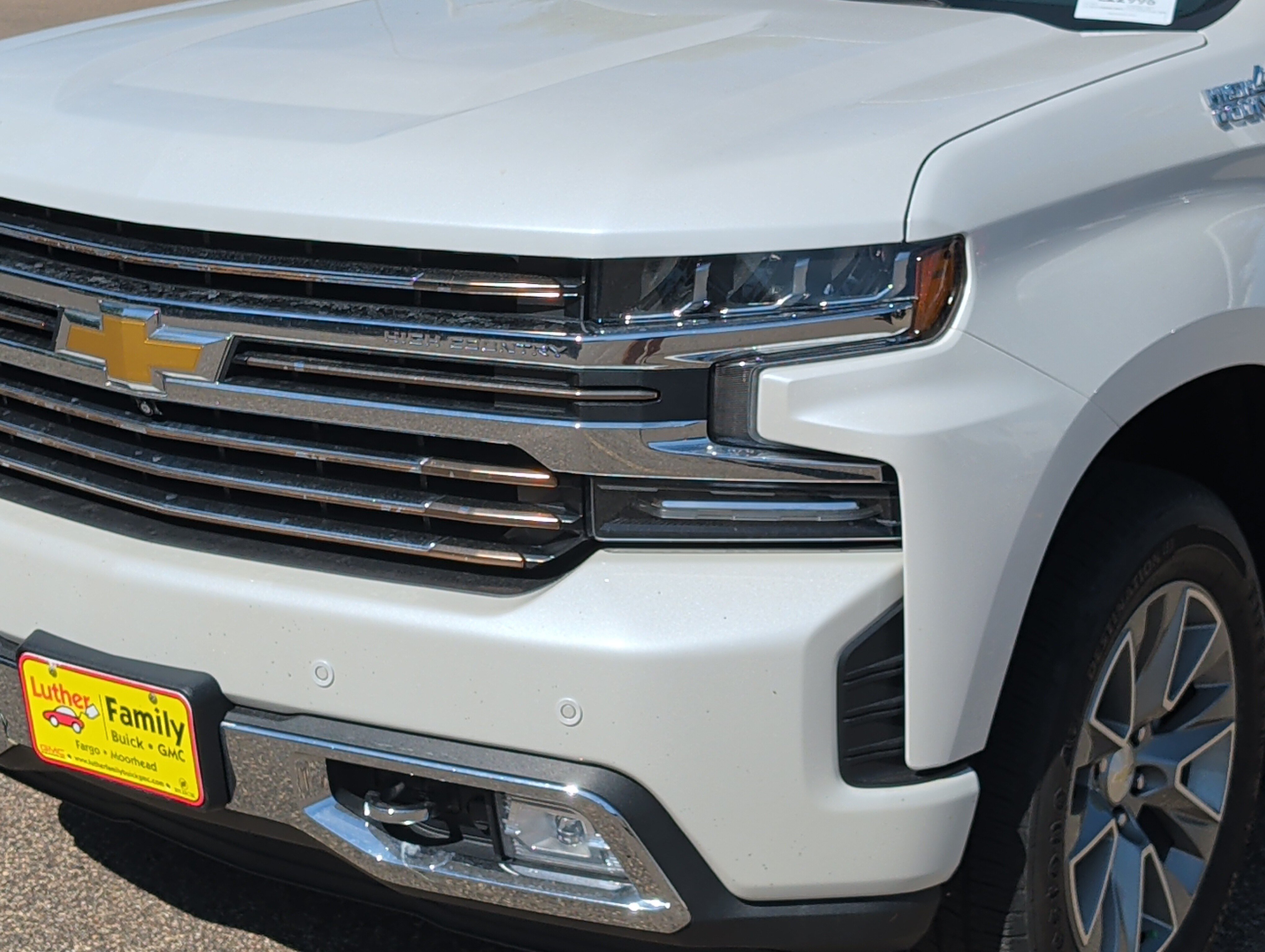 Used 2019 Chevrolet Silverado 1500 High Country w/ Technology Package AWD/4WD image 16