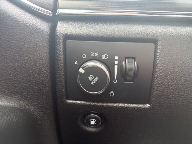 Used 2022 Jeep Grand Cherokee Limited image 16