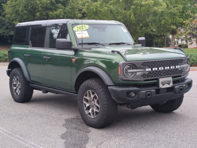 Certified 2025 Ford Bronco Badlands AWD/4WD image 2