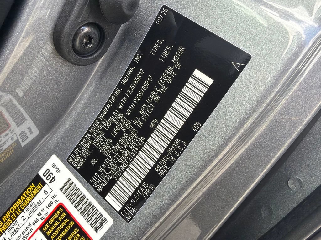Used 2026 Toyota Sienna XLE FWD image 36