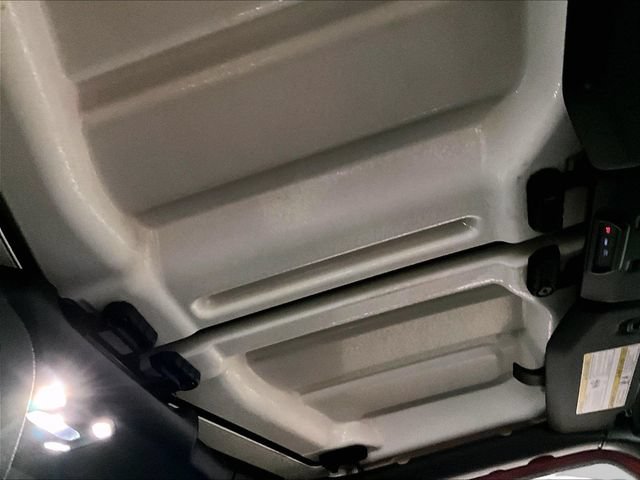 Used 2022 Jeep Wrangler Sport AWD/4WD image 21