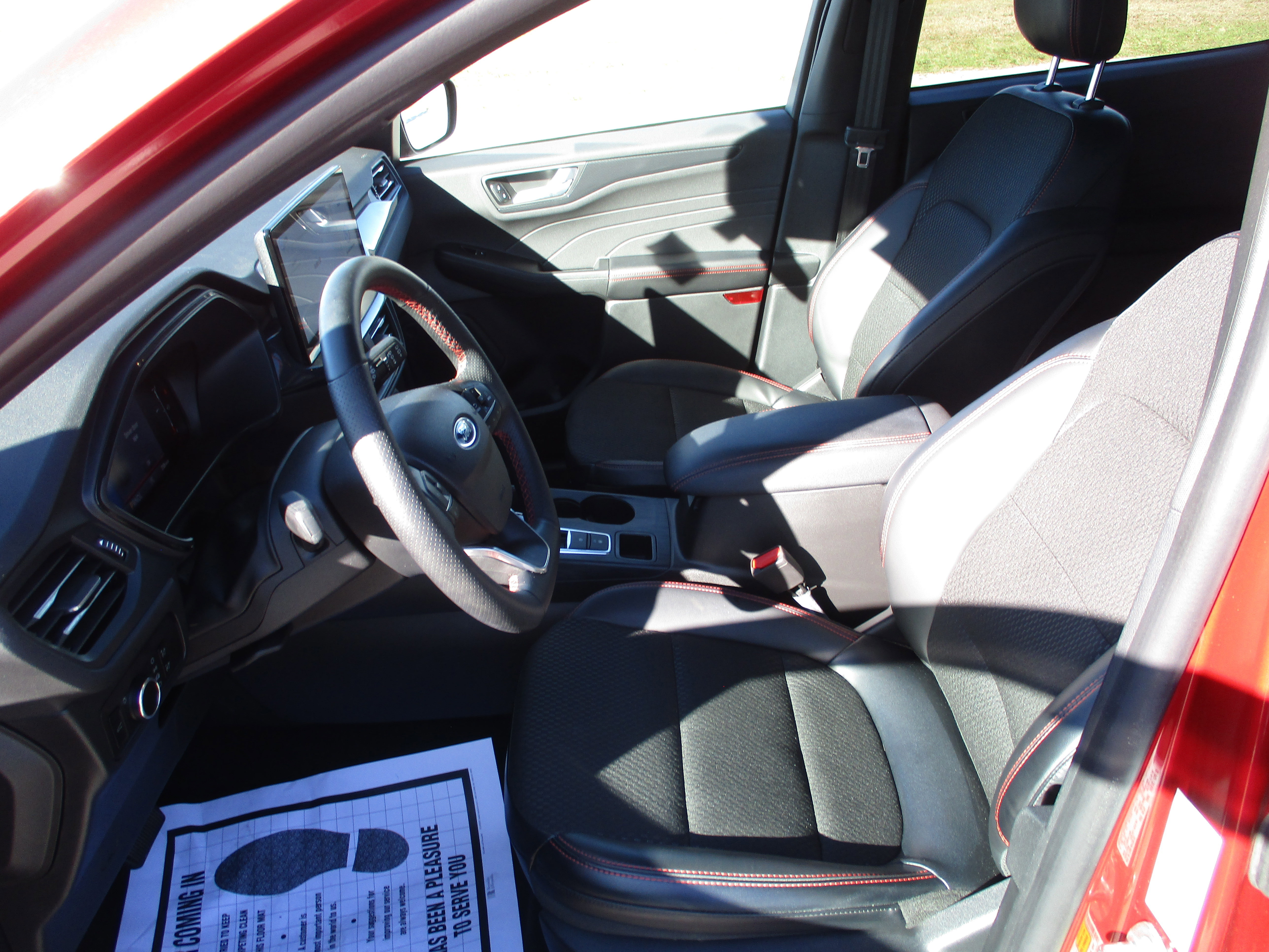 Certified 2025 Ford Escape ST-Line w/ Tech Pack #1 image 14