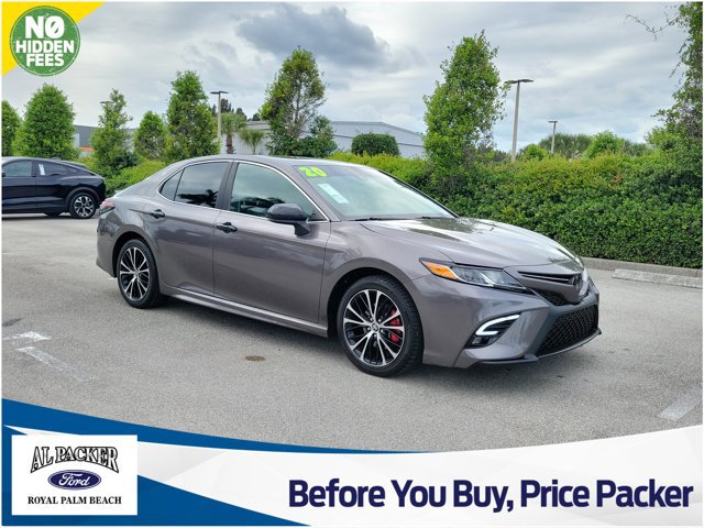 Used 2020 Toyota Camry SE FWD image 1