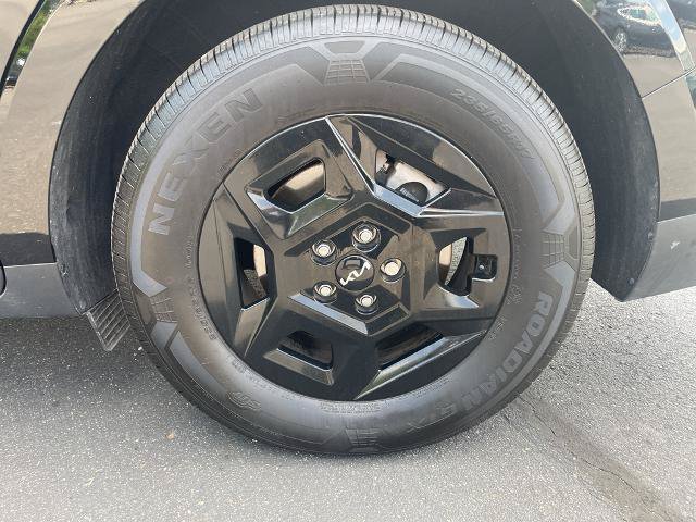 Used 2026 Kia Carnival FWD image 20