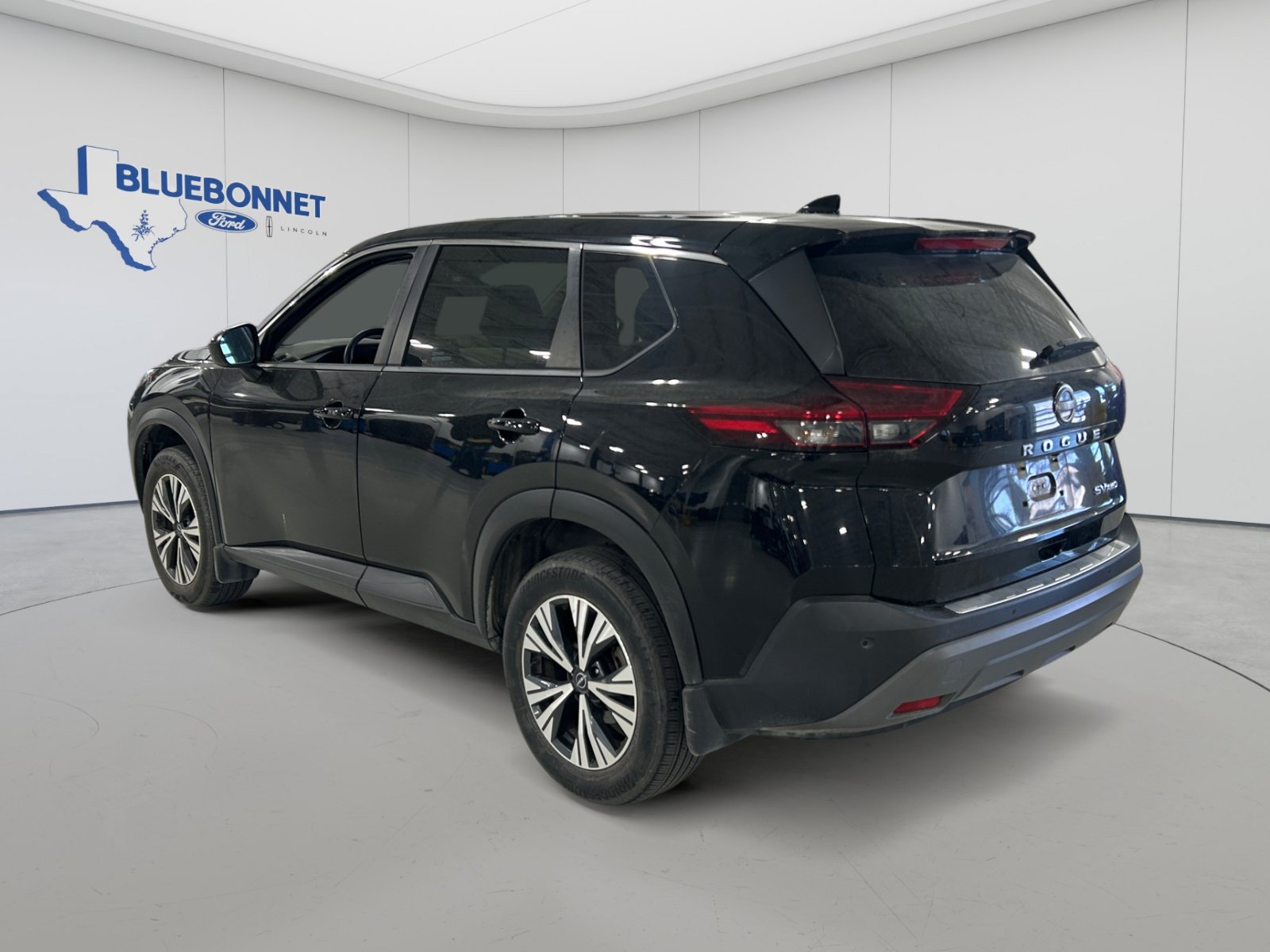Used 2023 Nissan Rogue SV AWD/4WD image 7