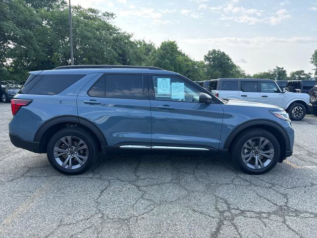 Certified 2025 Ford Explorer Active w/ Active Comfort Package AWD/4WD image 4