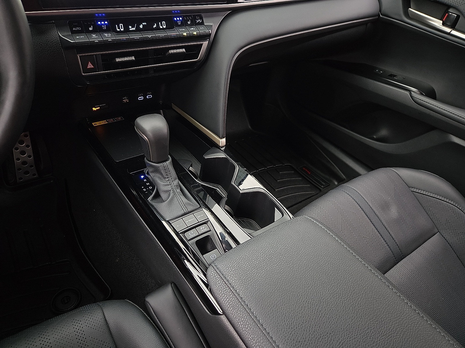 Used 2026 Toyota Camry XSE w/ Premium Plus Package FWD image 25