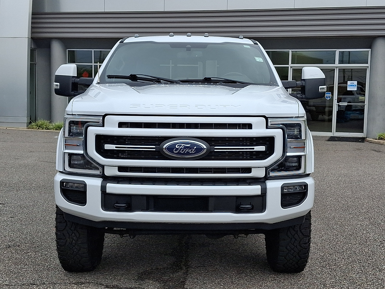 Certified 2022 Ford F350 Lariat w/ Tremor Off-Road Package AWD/4WD image 3