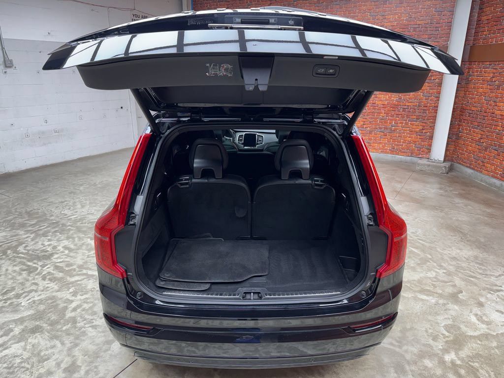 Used 2022 Volvo XC90 T8 R-Design w/ Advanced Package AWD/4WD image 29