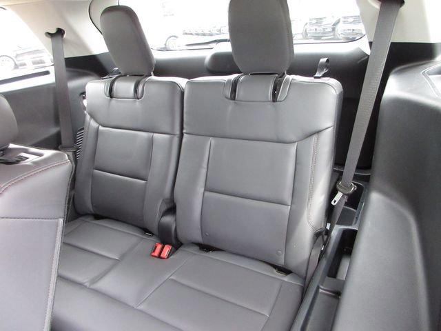 Certified 2025 Ford Explorer Active w/ Active Comfort Package image 27