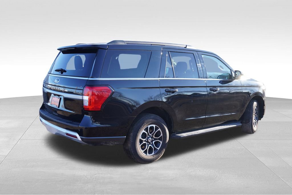Certified 2024 Ford Expedition XLT image 8