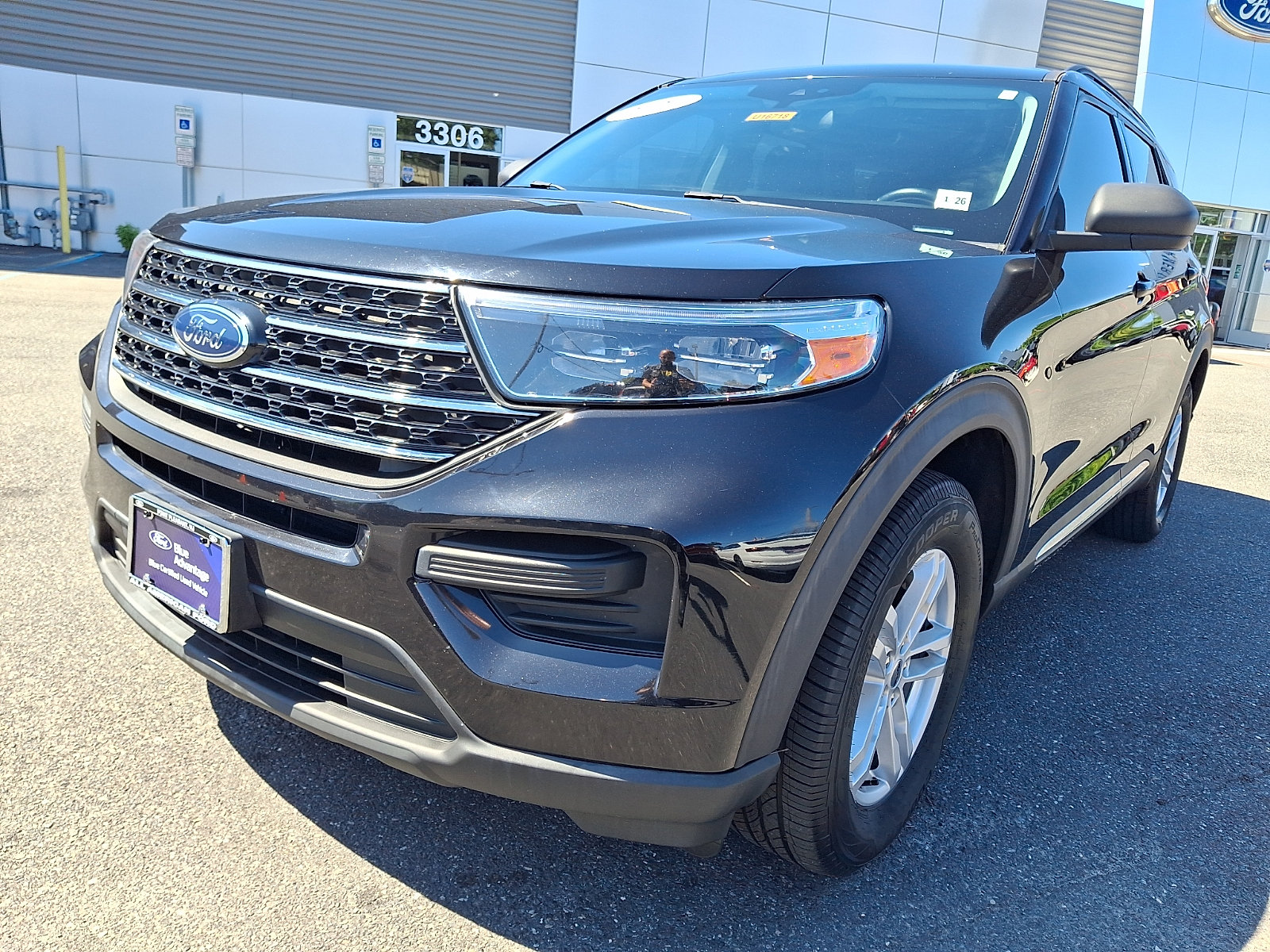 Certified 2021 Ford Explorer XLT AWD/4WD image 4