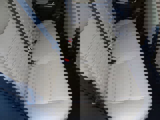 Used 2023 Toyota RAV4 XLE Premium image 12