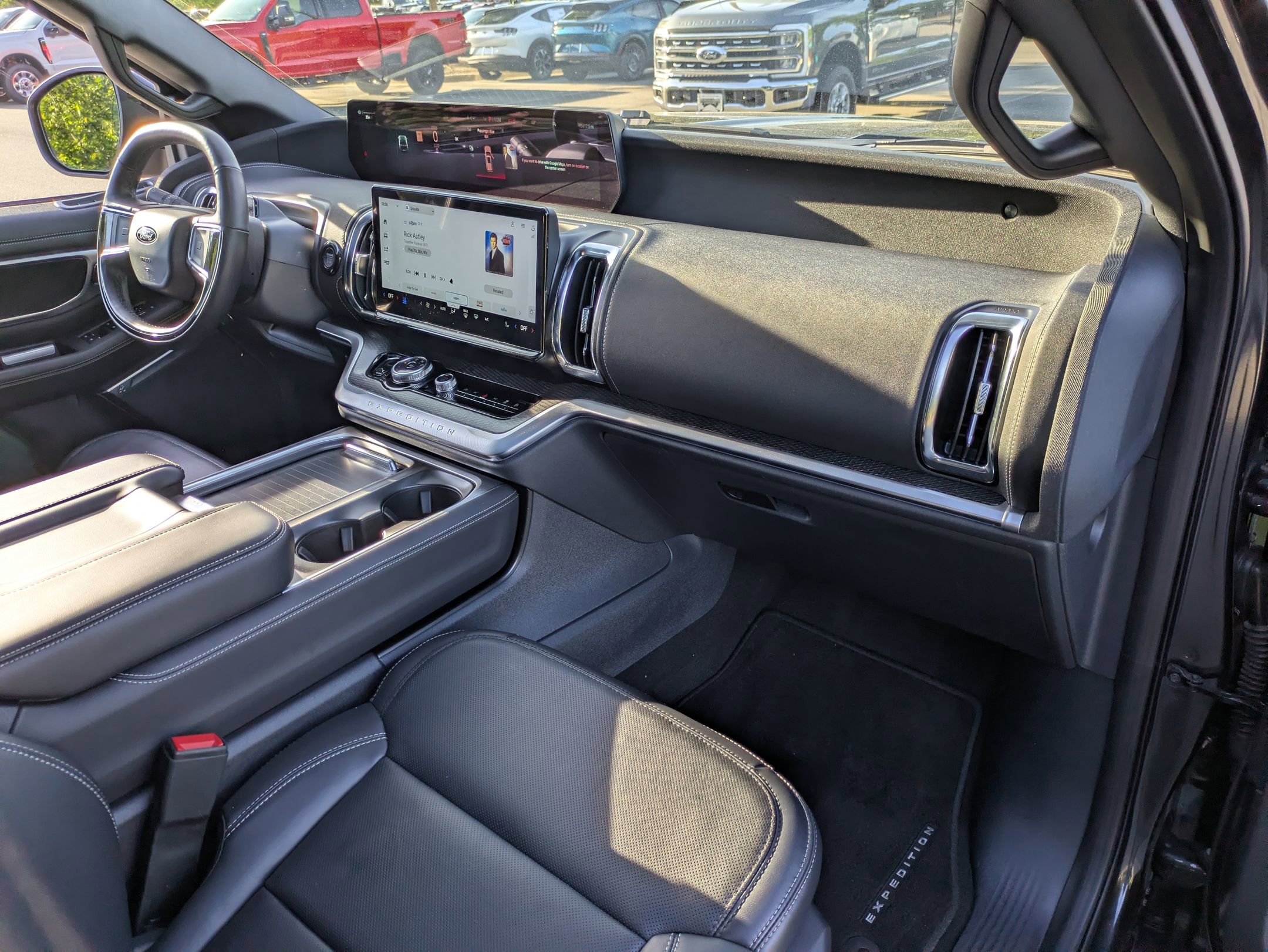 Certified 2025 Ford Expedition Max Platinum w/ Stealth Appearance Package AWD/4WD image 39