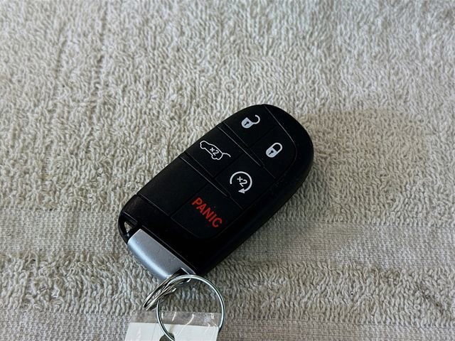 Used 2019 Jeep Grand Cherokee Altitude image 29