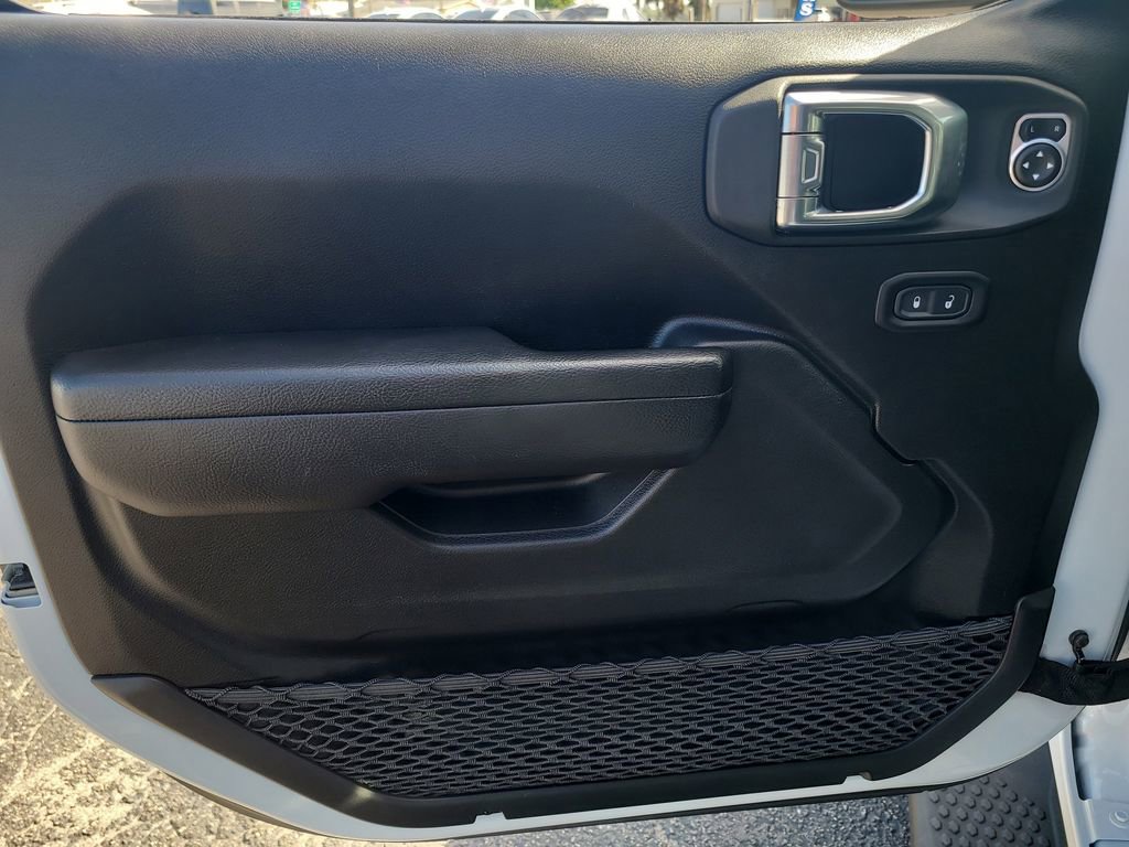 Used 2023 Jeep Wrangler Sport image 9