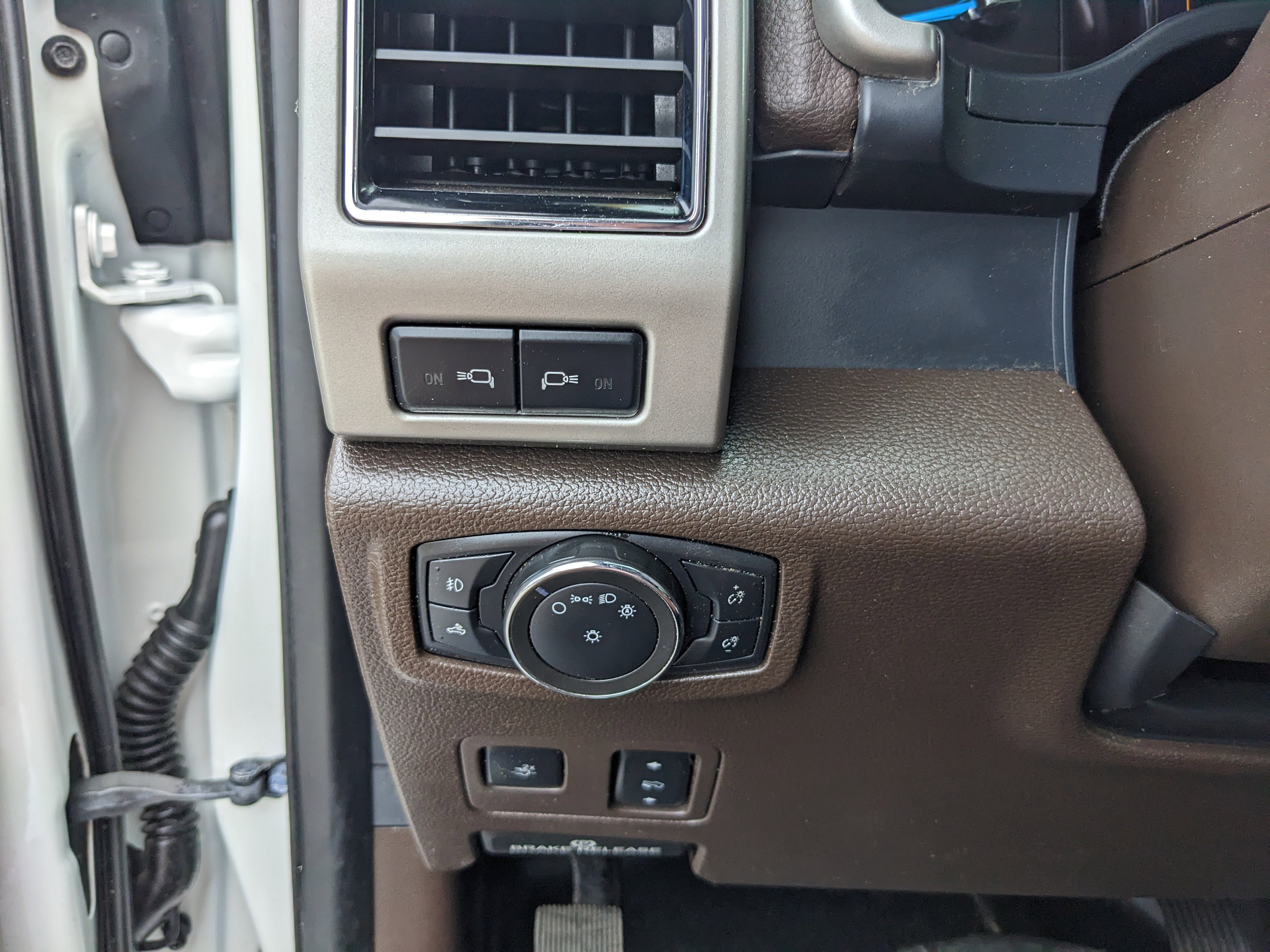 Certified 2022 Ford F350 King Ranch w/ Chrome Package image 26