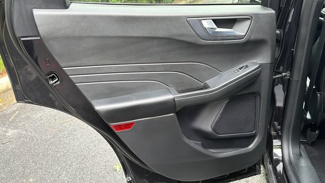 Certified 2024 Ford Escape Platinum AWD/4WD image 24