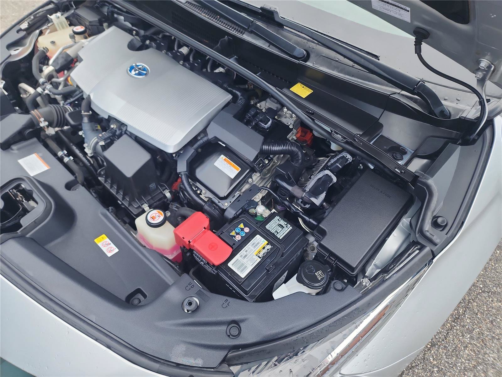 Used 2017 Toyota Prius Prime Advanced FWD image 15